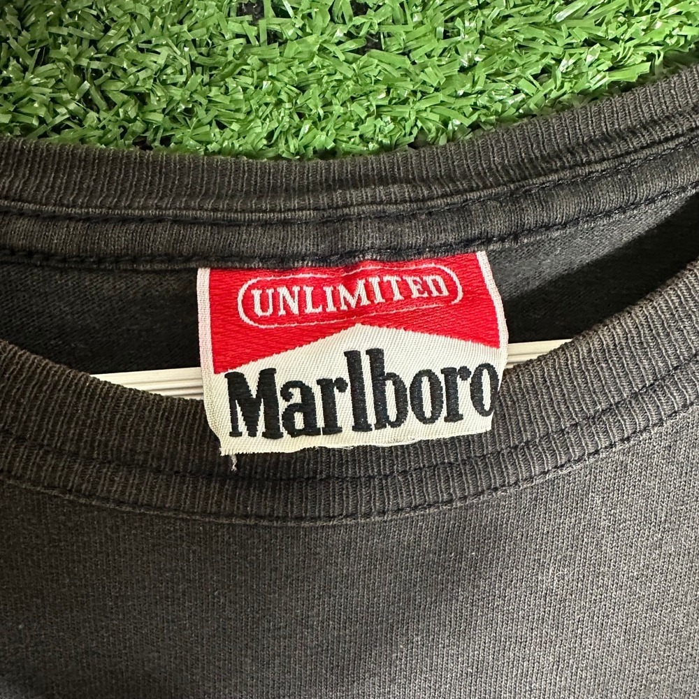 Vintage Marlboro Unlimited Lizard Shirt Mens XL Black Graphic Pocket Tee 90s USA - Picture 5 of 16